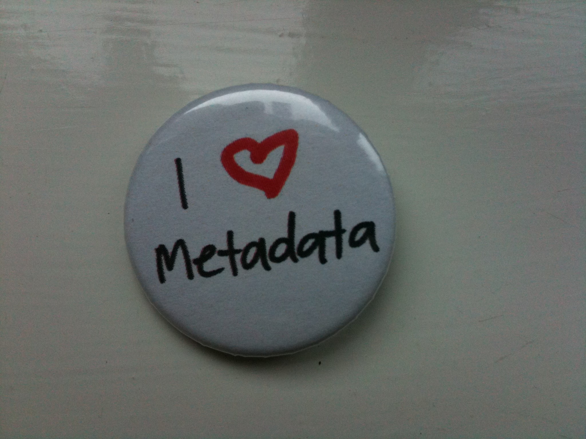 a button that says "i love metadata"